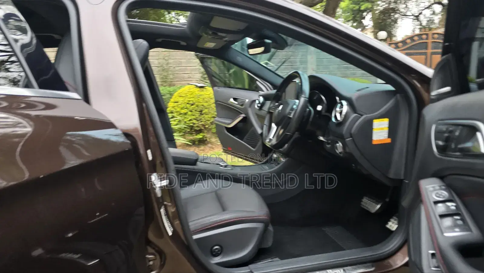 Mercedes-Benz GLA 250 2015 Brown