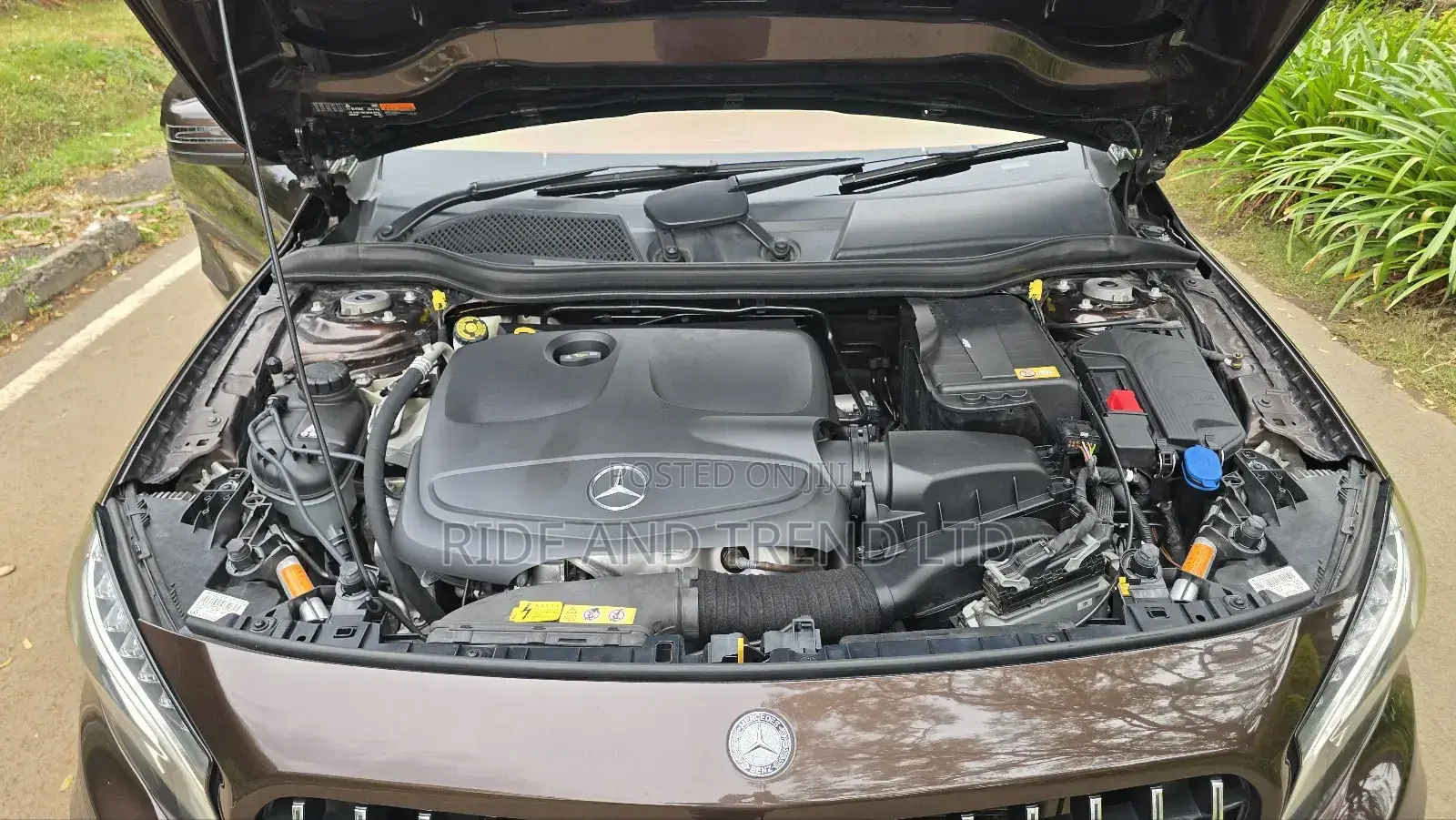 Mercedes-Benz GLA 250 2015 Brown