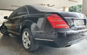 Mercedes-Benz S-Class S 350 BlueTEC L (V221) 2012 Black