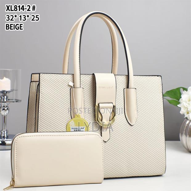 Elegant Structured Tote Bag - thumbnail 4