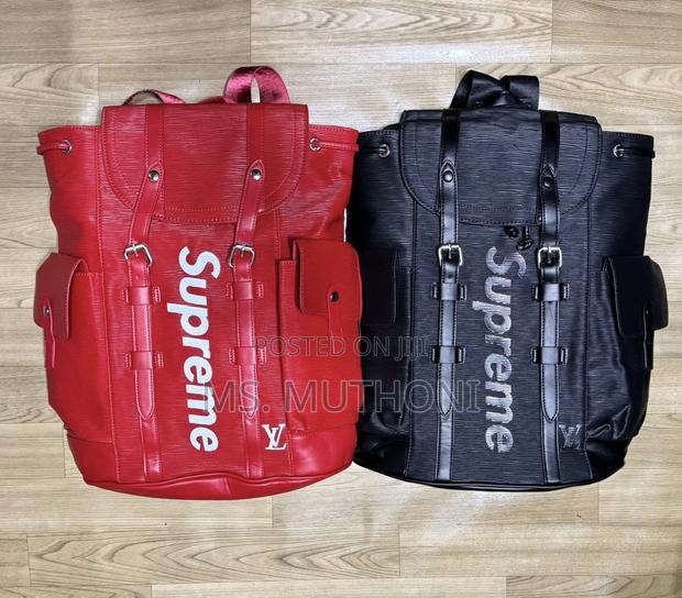 Louis Vuitton X Supreme Christopher Pm Backpack in Red Epi Leather - thumbnail 4