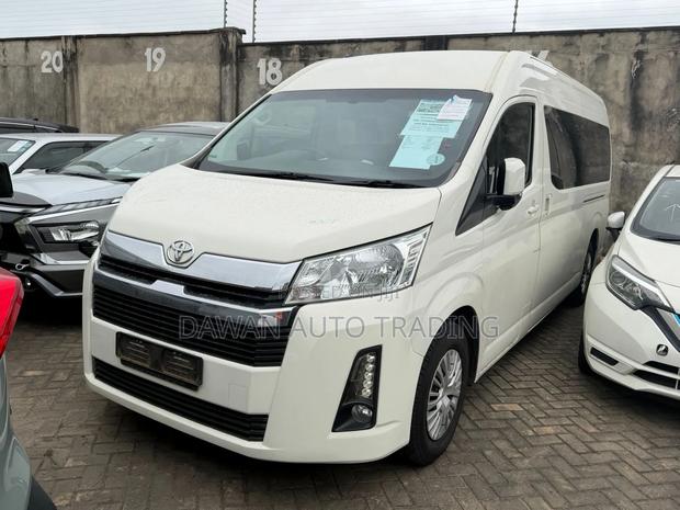 Toyota HiAce 2019 White - thumbnail 3