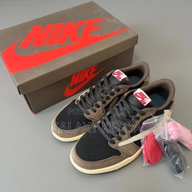 Jordan 1 Low Travis - thumbnail 3