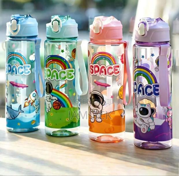 Space Themed Astronaut 900ml Kids Water Bottle Straw Non-Spill - Hk