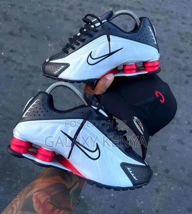 Shox Os Sneakers - thumbnail 3