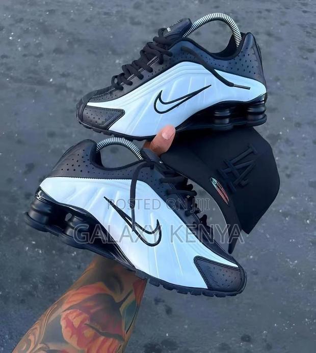 Shox Os Sneakers - thumbnail 4