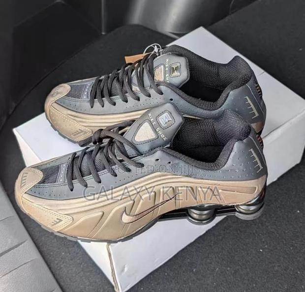 Shox Os Sneakers - thumbnail 5