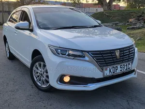Toyota Premio 2017 Red