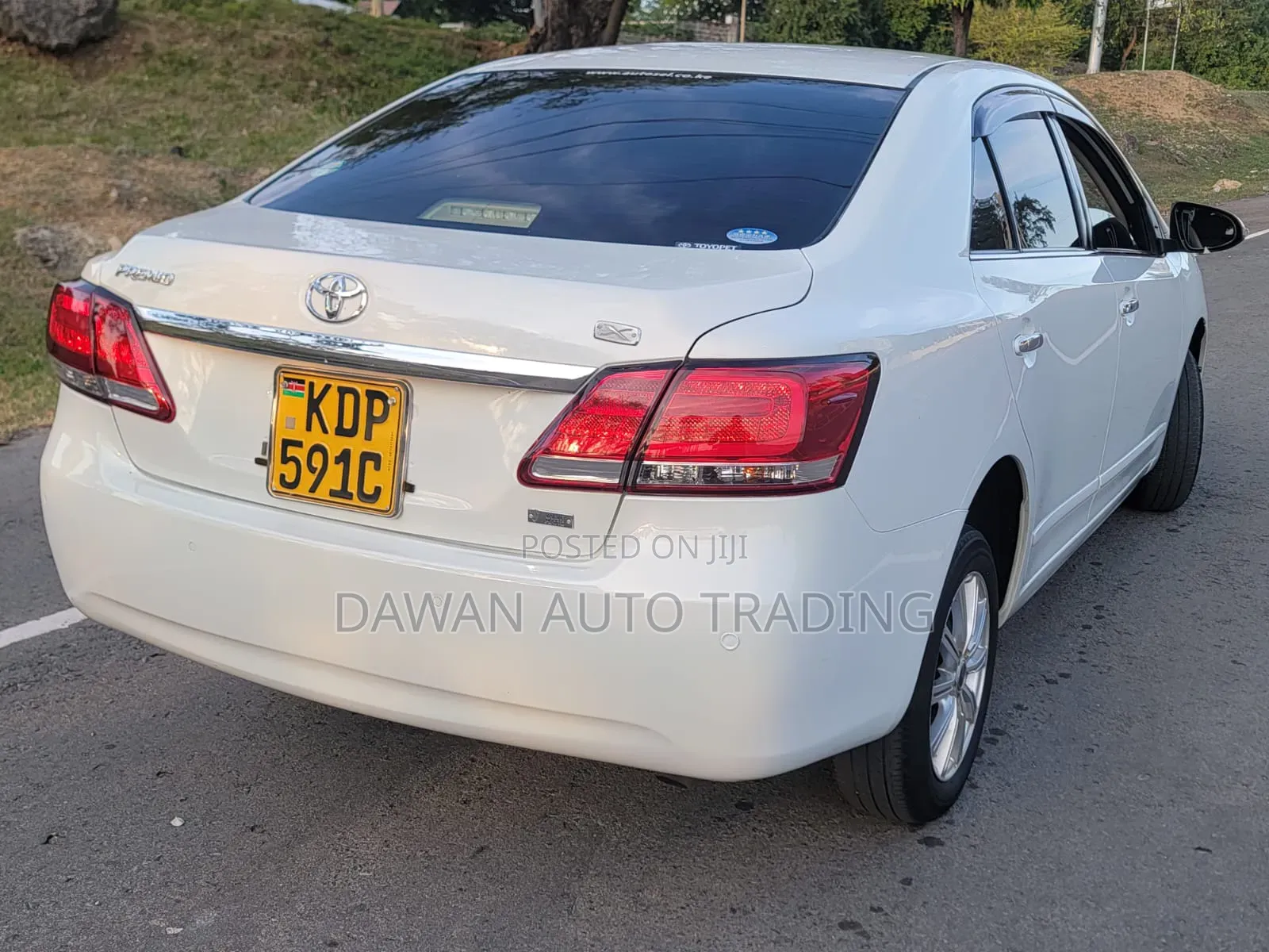 Toyota Premio 2017 Red