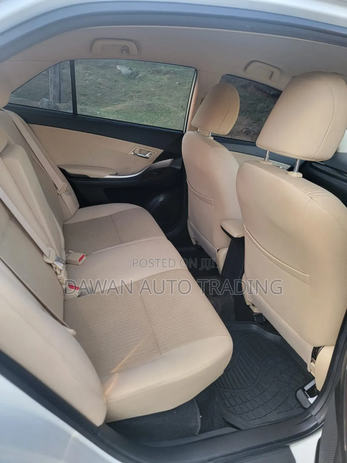 Toyota Premio 2017 Red