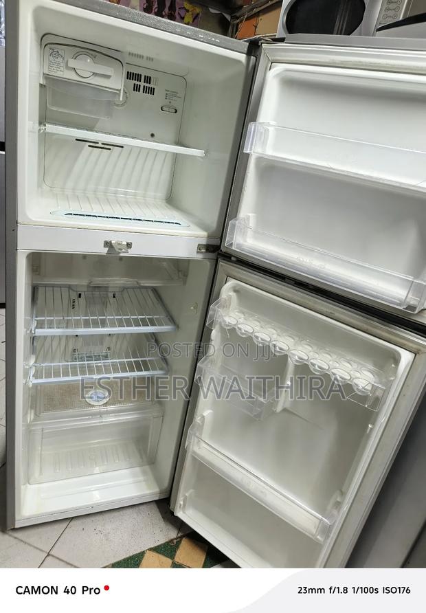 Feel Good With Lg Fridge 250 Litres - thumbnail 2