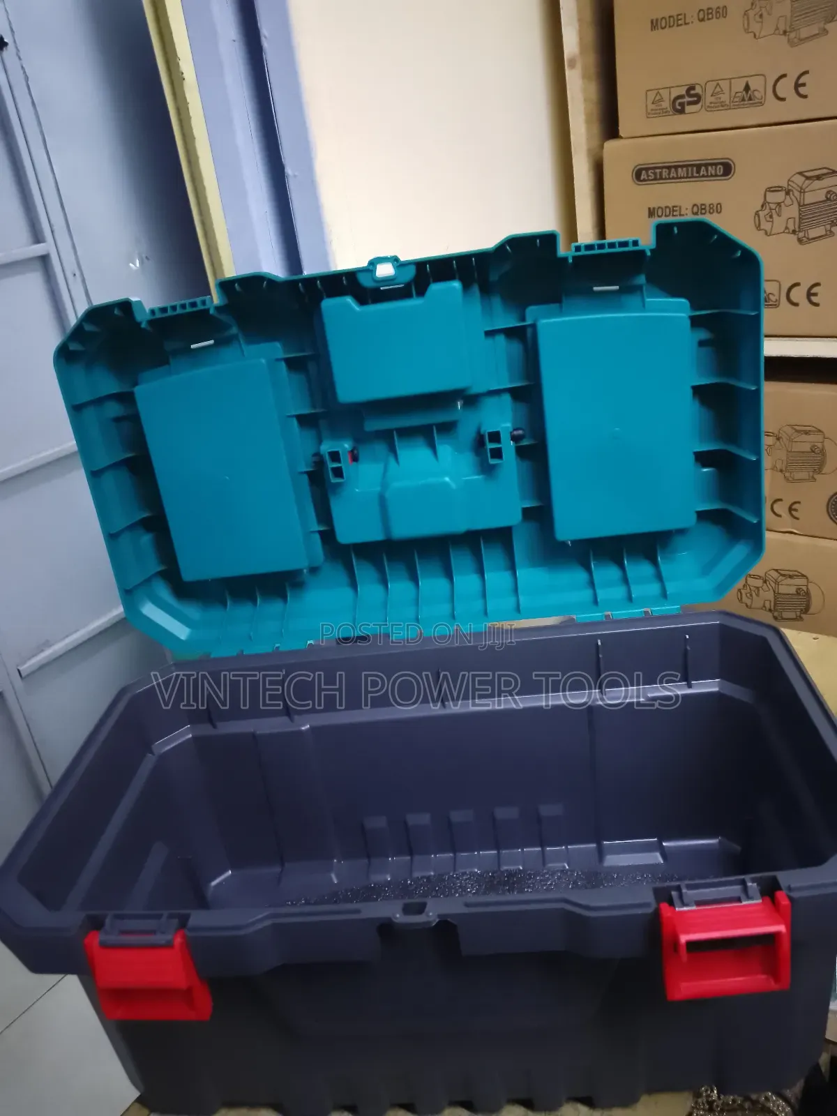 20" Empty Tool Box/ Total 20" Toolbox
