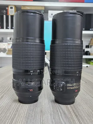 Af-S Vr Zoom-Nikkor 70-300mm F/4.5-5.6g if-Ed Lens