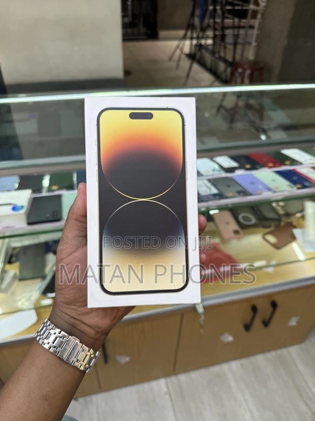 Apple iPhone 14 Pro Max 256 GB Gold - main view