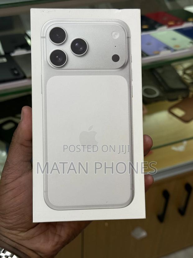 New Apple iPhone 17 Pro Max 256 GB White - thumbnail 3