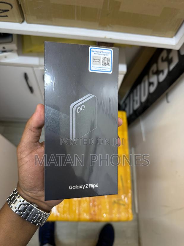 Samsung Galaxy Z Flip6 256 GB Black - thumbnail 3