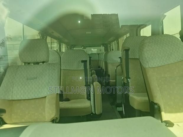 Toyota Coaster 2019 White - thumbnail 8