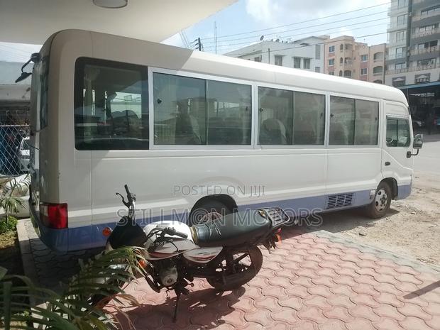 Toyota Coaster 2019 White - thumbnail 11