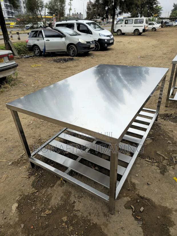 Packaging Table - main view