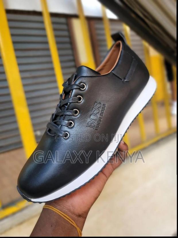 Boss Casuals - thumbnail 2