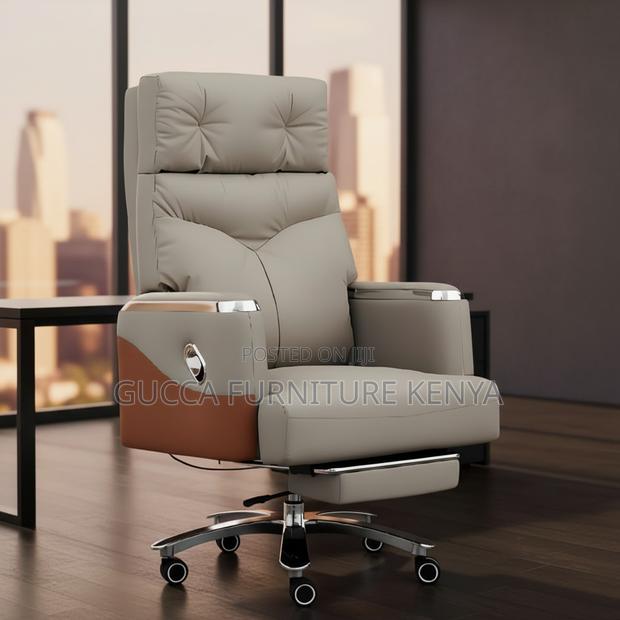 Executive Leather Manager's High-back Chair - thumbnail 4