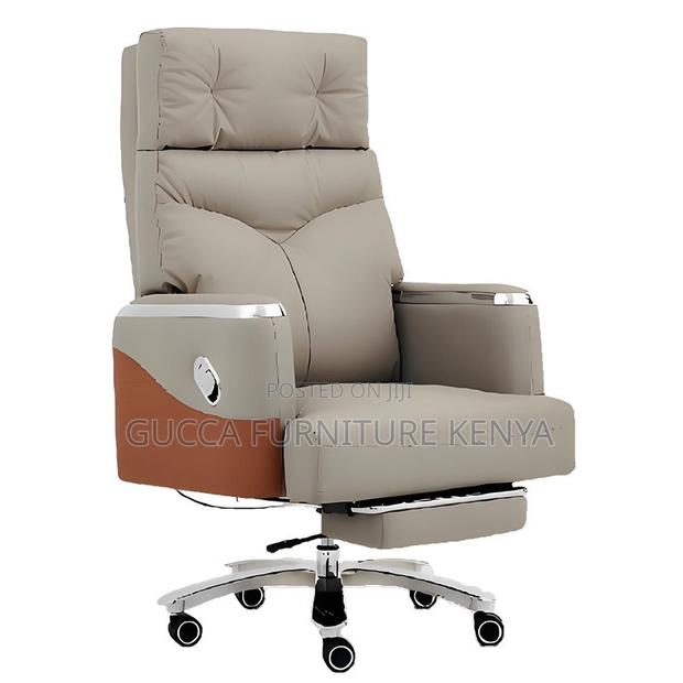 Executive Leather Manager's High-back Chair - thumbnail 6