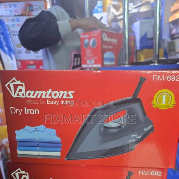 Ramtons White Green Rm-180 Dry Iron Box | Lightweight Home Ironing - main view