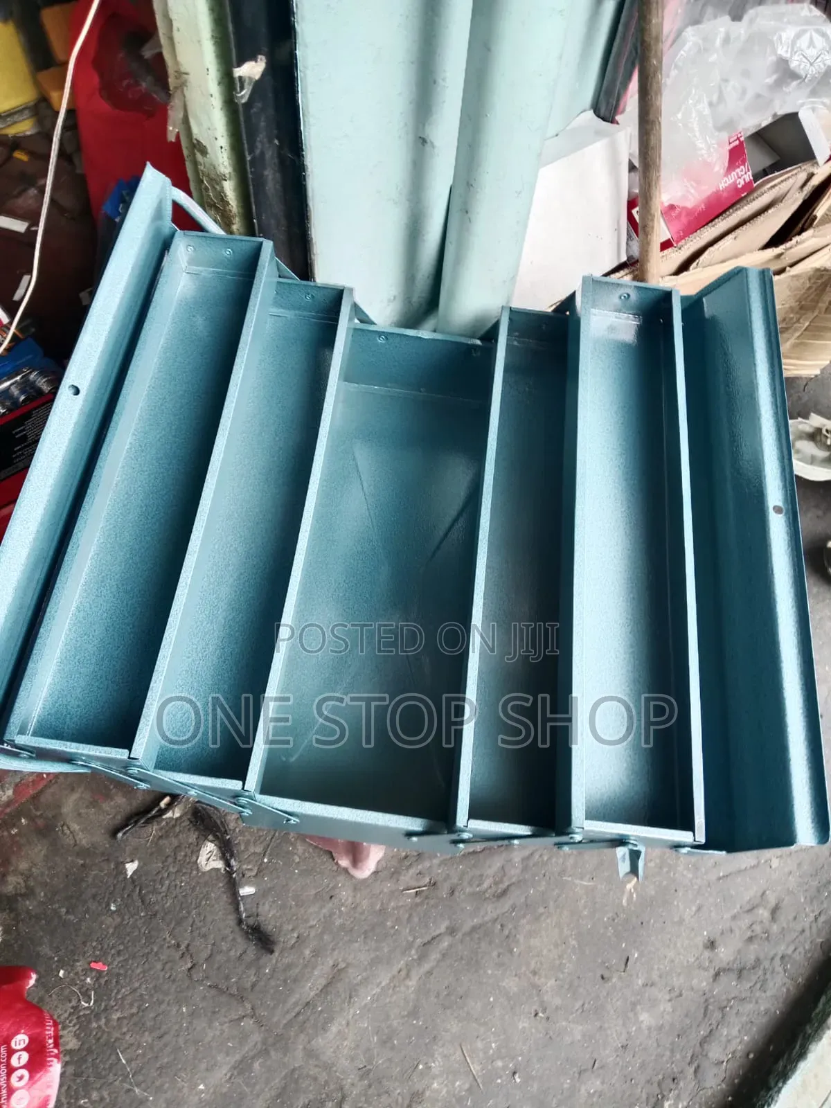 3 Tier Retractable Tool Box 21 Inch