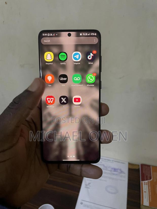 Samsung Galaxy S20+ 5G 128 GB Black - main view