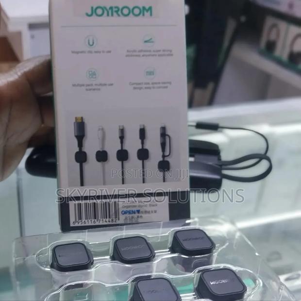 Black Magnetic Cable Organizer - thumbnail 2