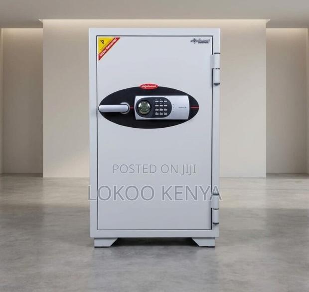 Fireproof Safe; 80 Kg's Diplomat Digital Fireproof Safe Cabinet - thumbnail 7