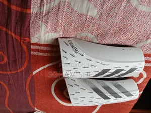 Adidas Predator Football Shin Guards