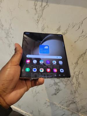Samsung Galaxy Fold 5G 512 GB White - main view