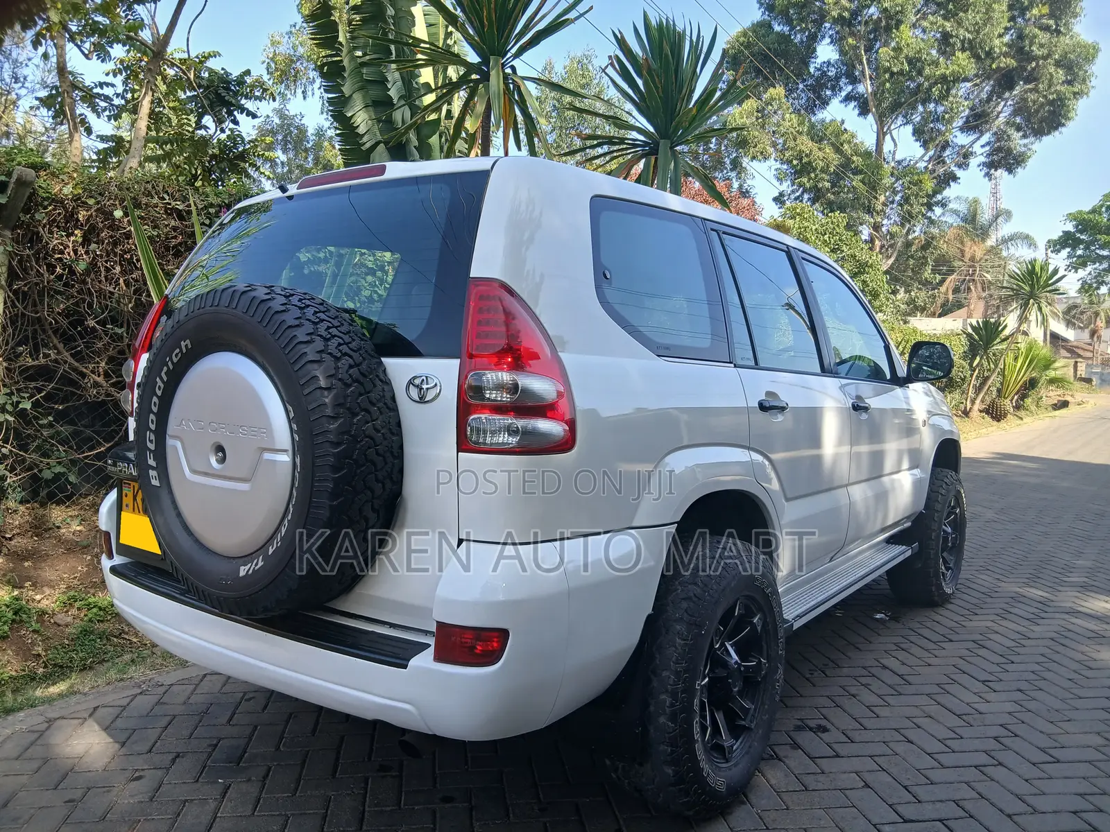 Toyota Land Cruiser Prado 2006 White
