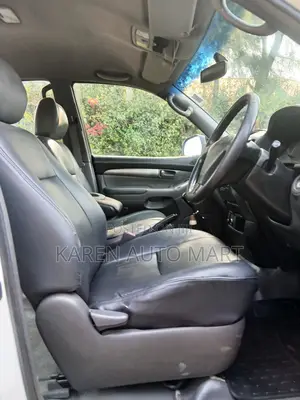 Toyota Land Cruiser Prado 2006 White