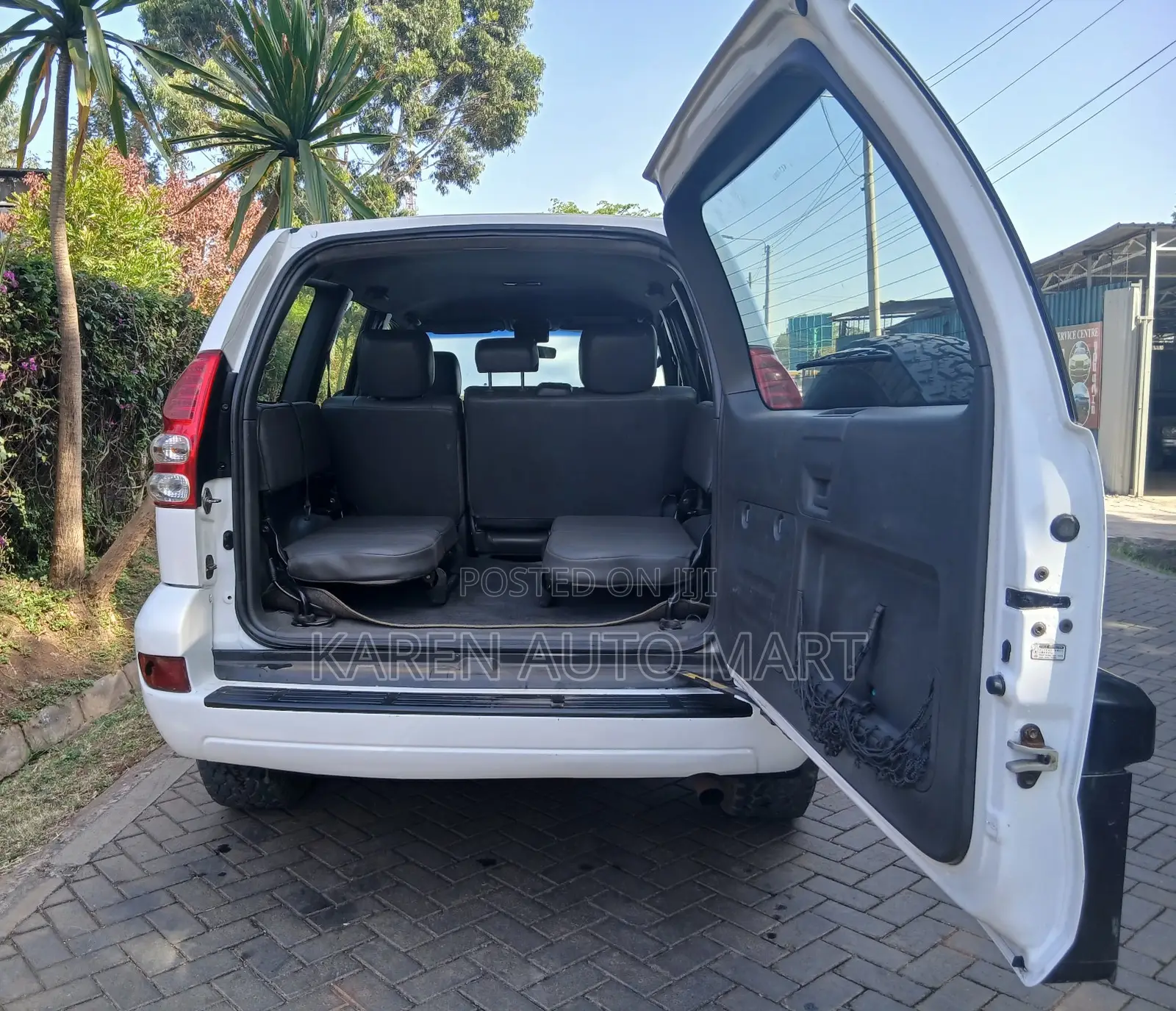 Toyota Land Cruiser Prado 2006 White