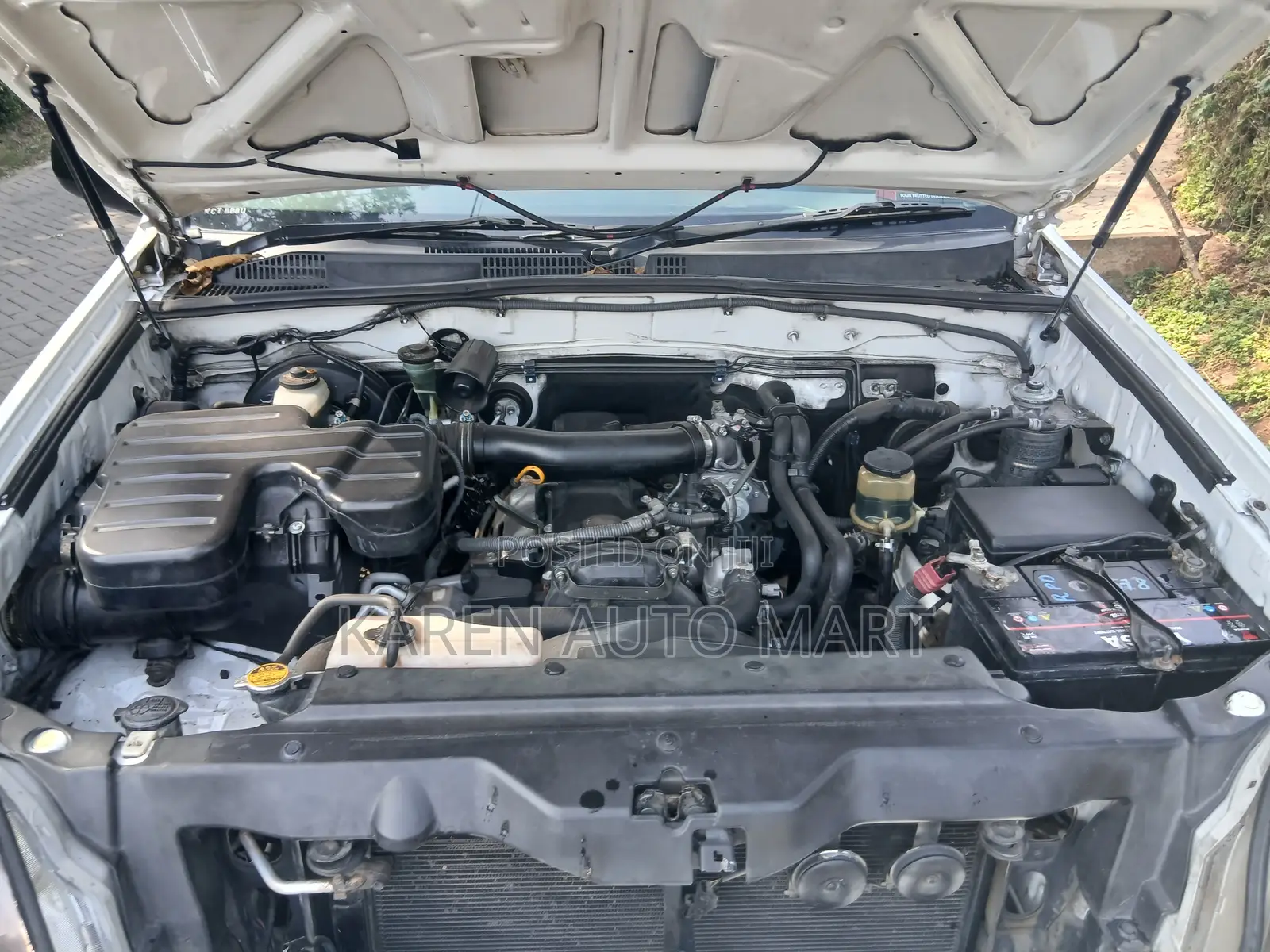 Toyota Land Cruiser Prado 2006 White