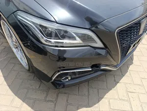 Toyota Crown 2019 Black