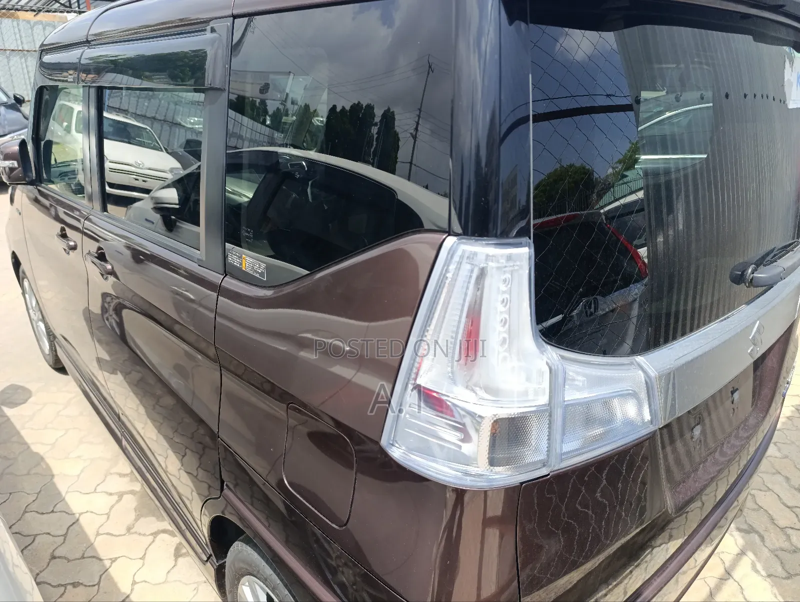 Suzuki Solio 2018 Maroon