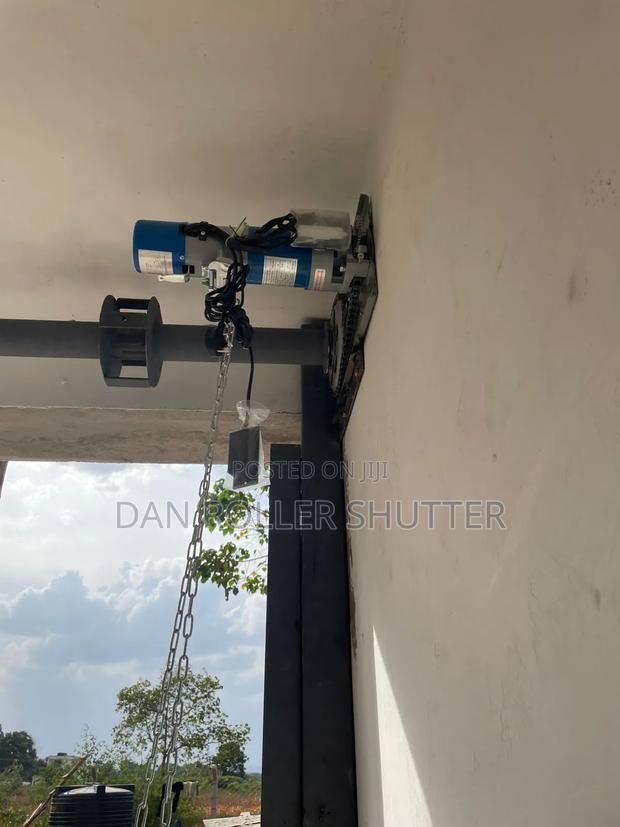 Automatic Roller Shutter With Remote Switch - thumbnail 3