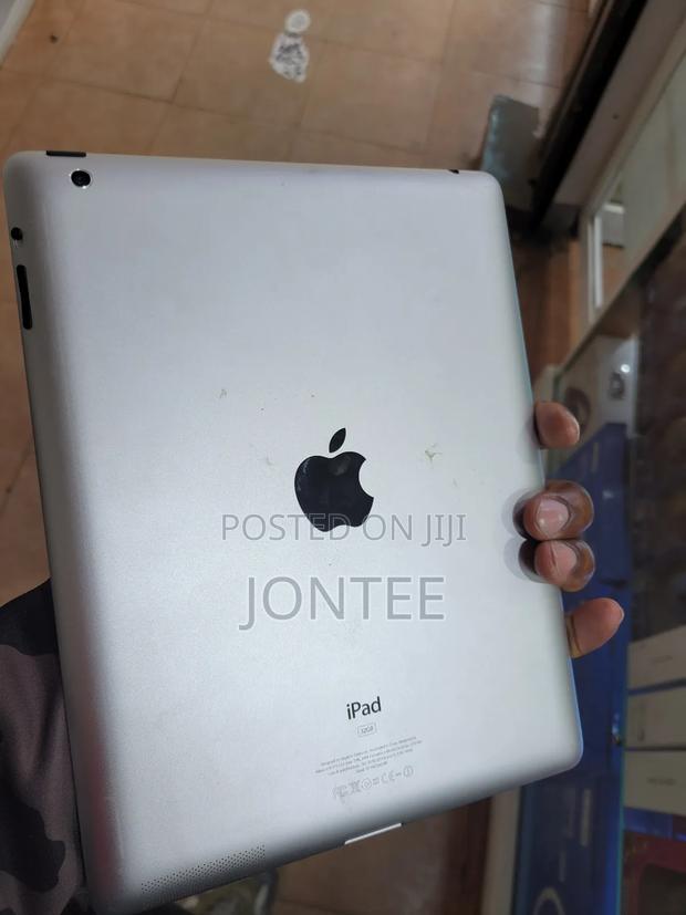 Apple iPad Air 32 GB Gray - thumbnail 2