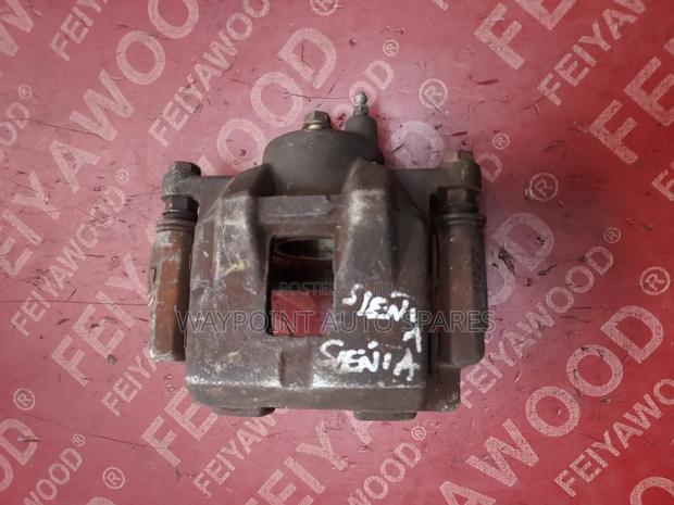 Brake Calliper Toyota Sienta - thumbnail 3