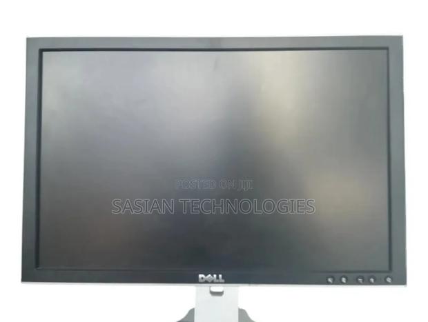 Dell 20inches Monitor Stretched