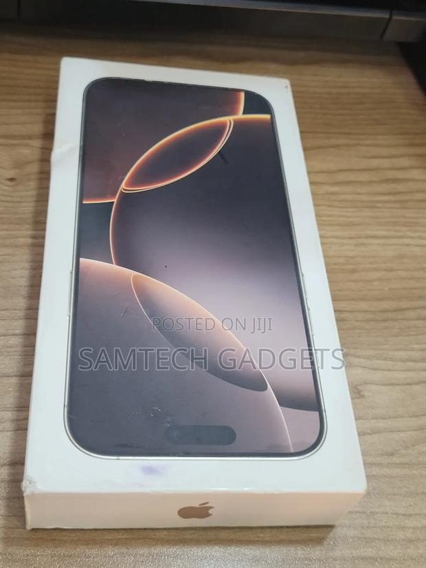 Apple iPhone 16 Pro Max 1 TB Gold - thumbnail 2