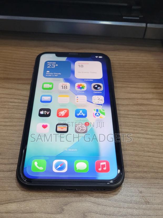 Apple iPhone 11 64 GB Black - thumbnail 4