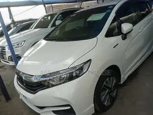 Honda Shuttle 1.5 Hybrid 2WD 2017 White