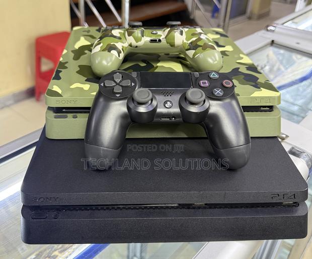 Minimally Used Sony Ps4 Slim - thumbnail 3