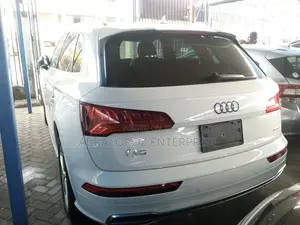 Audi Q5 2.0T Premium AWD quattro 2018 White