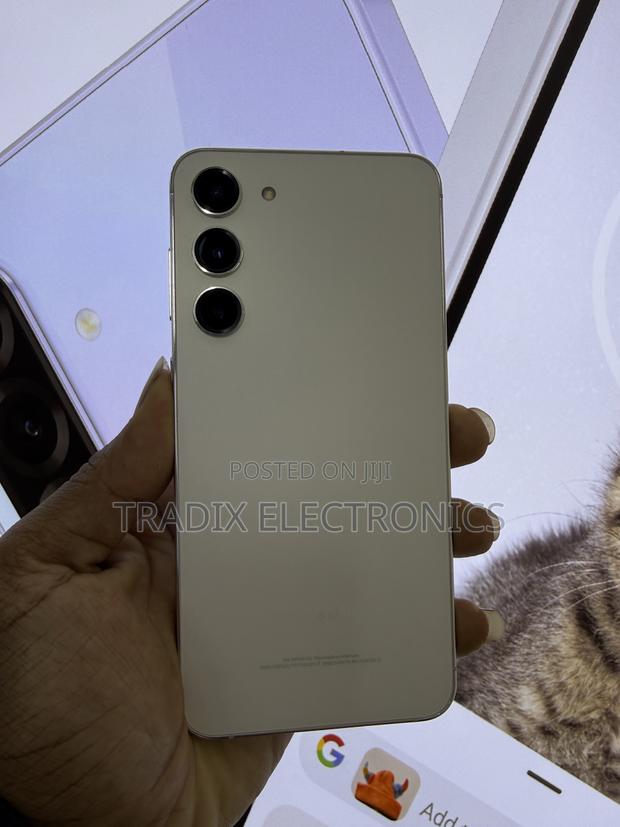 Samsung Galaxy S23 Plus 256 GB Rose Gold - thumbnail 3