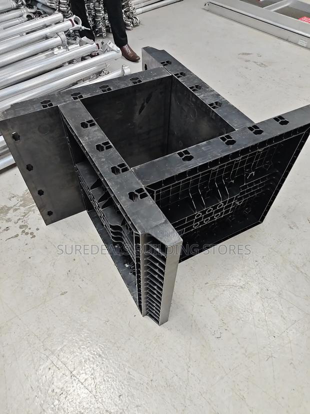 Adjustable Plastic Column Formwork - main view